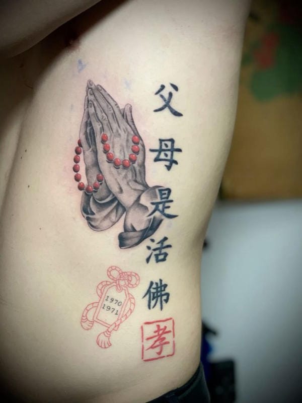 Chữ Hiếu được nhiều người chọn xăm cùng câu Cha Mẹ Như Phật Sống mang thông điệp sâu sắc