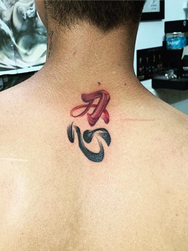 Khi được khắc lên da thịt, chữ Nhẫn bằng tiếng Hán truyền tải thông điệp về ý chí thép trước sóng gió của cuộc đời