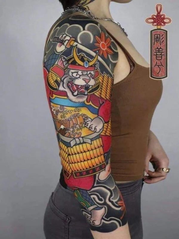 Bắp tay là vị trí lý tưởng cho những ai muốn một hình xăm Nhật cổ vừa phải nhưng vẫn đầy ấn tượng