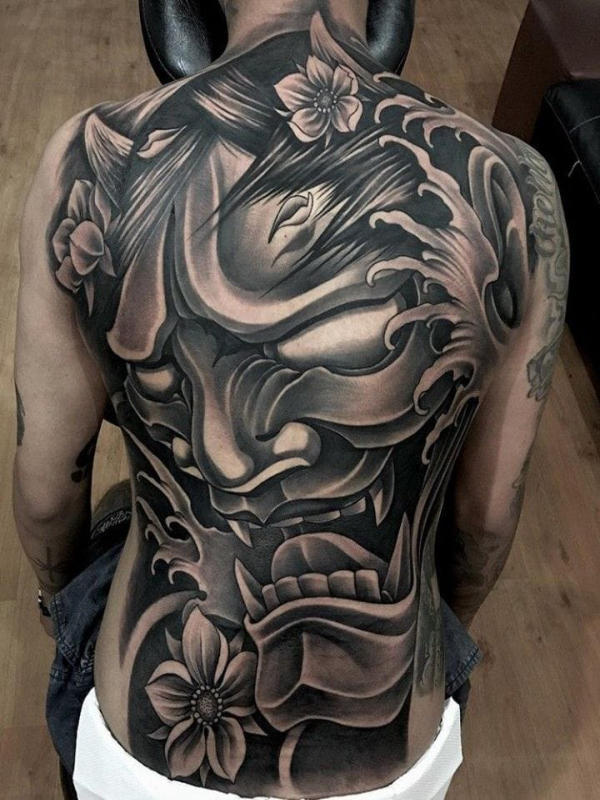 Hình xăm này thường lấy cảm hứng từ quỷ Oni hoặc Hannya, đại diện cho việc trừng phạt cái ác và xua đuổi tà ma