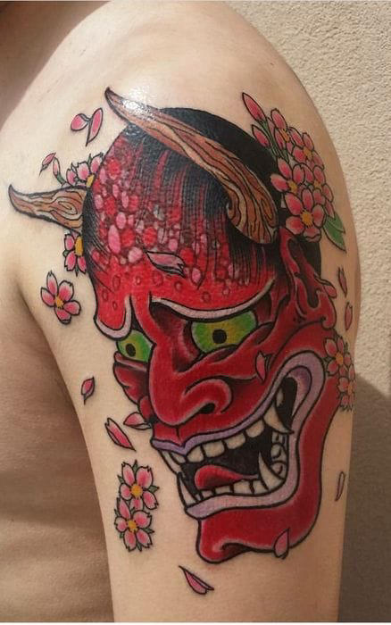 Mẫu tattoo quỷ nổi tiếng trong văn hóa Nhật, biểu thị người phụ nữ thể hiện những cảm xúc mạnh mẽ như ghen tuông, giận dữ và đau khổ
